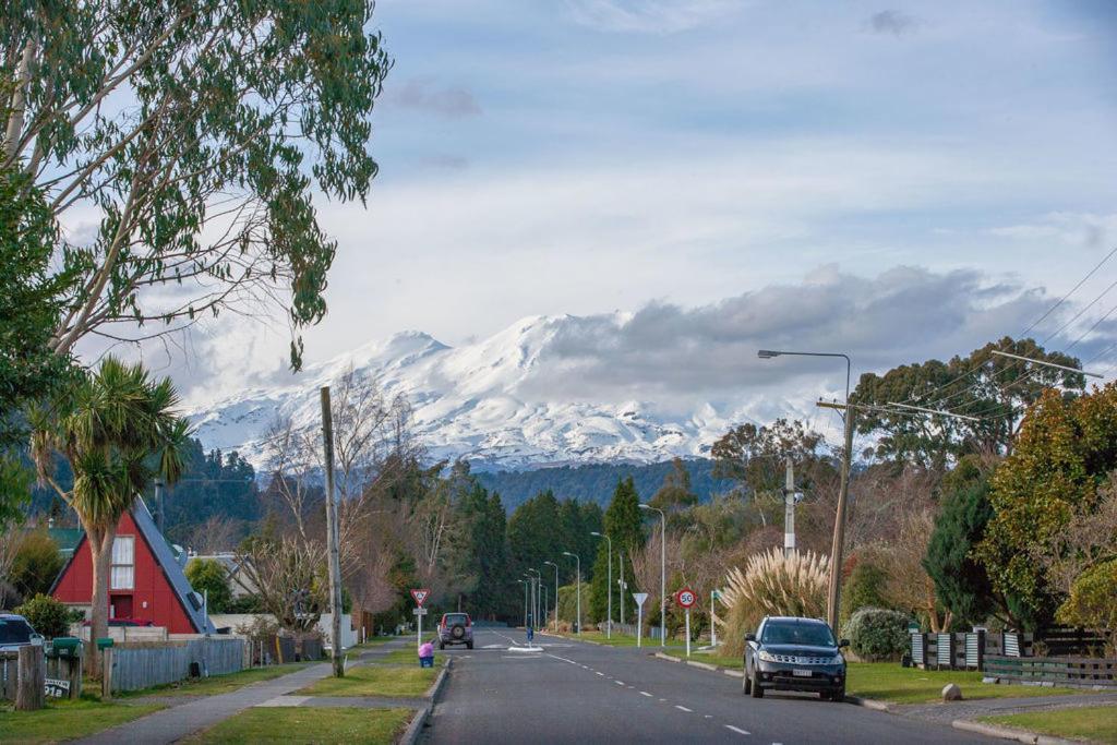 The Purple House - Ohakune Home With Spa Pool Zewnętrze zdjęcie